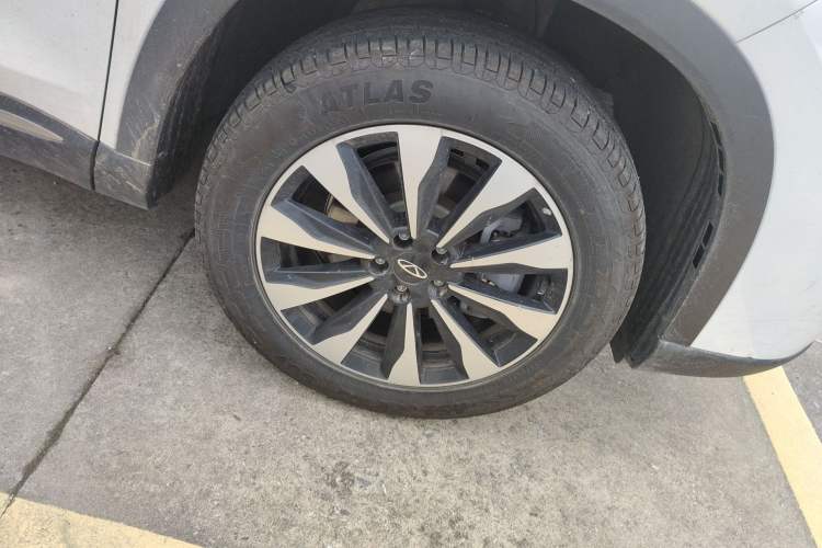 Used Chery Tiggo 8 PLUS 2025 290TGDI DCT Luxury 5-Seater Right Front Wheel Hub