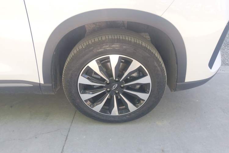 Used Chery Tiggo 8 PLUS 2025 Model 290TGDI DCT Chufeng Edition—5 Seaters Right Front Wheel Hub