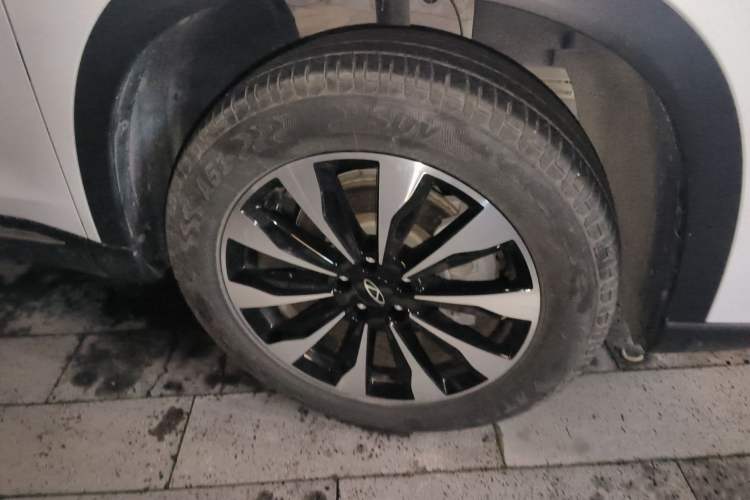 Used Chery Tiggo 8 PLUS 2025 290TGDI DCT Comfort Edition 5 Seats Right Front Wheel Hub