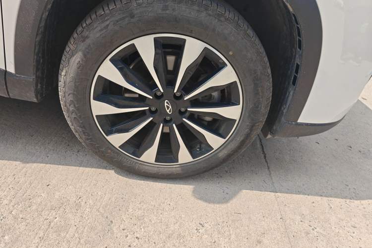 Used Chery Tiggo 8 PLUS 2025 290TGDI DCT Luxury 5-Seater Right Front Wheel Hub