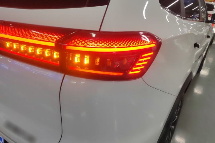 Used Chery Tiggo 8 PLUS 2025 290TGDI DCT Luxury 5-Seater Right Rear Taillight