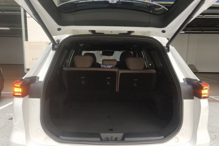Used Chery Tiggo 8 PLUS 2025 290TGDI DCT Prestige 5-Seater Trunk