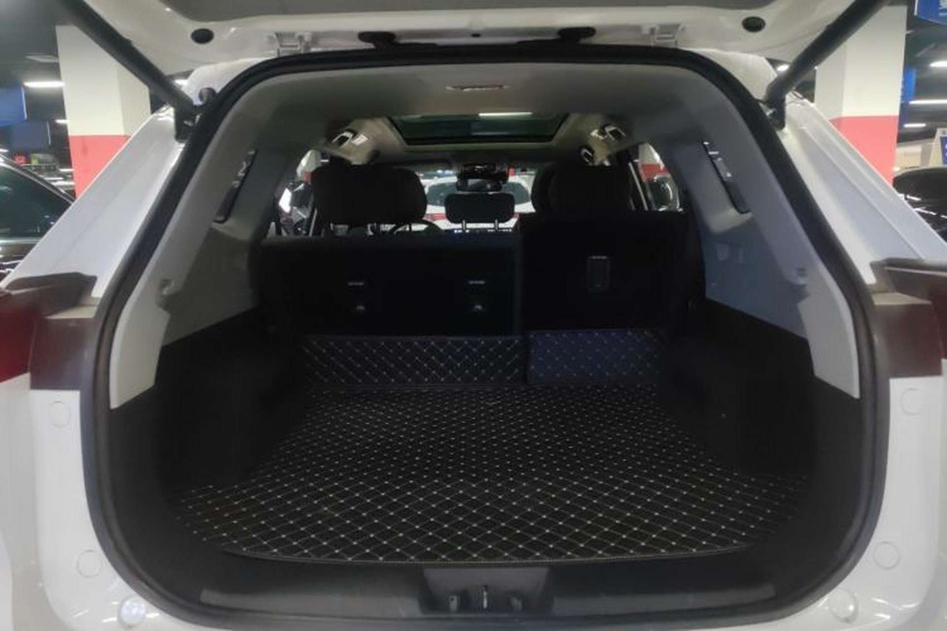 Used Chery Tiggo 8 PLUS 2025 290TGDI DCT Luxury 5-Seater Trunk