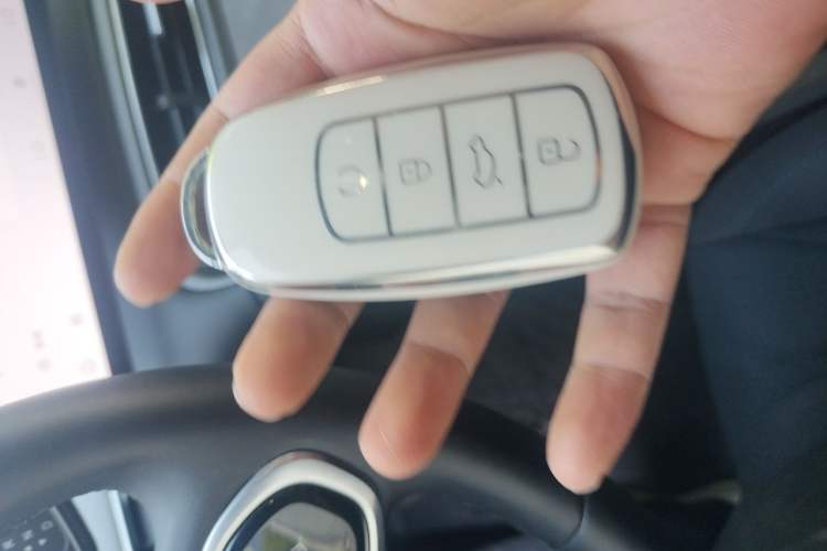 Used Chery Tiggo 8 PLUS 2025 Model 290TGDI DCT Chufeng Edition—5 Seaters Vehicle Key