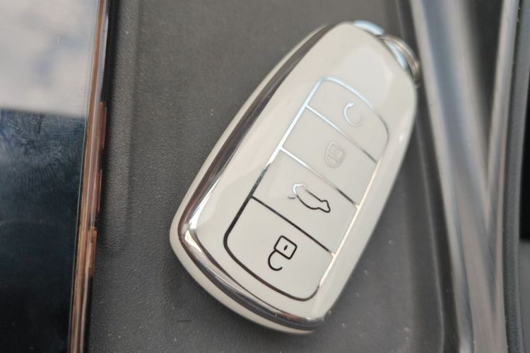 Used Chery Tiggo 8 PLUS 2025 290TGDI DCT Luxury 5-Seater Vehicle Key