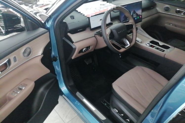 Used Chery Tiggo 8 PLUS C-DM 2025 1.5T 116 km Prestige Version 5 Seats Driver Seat