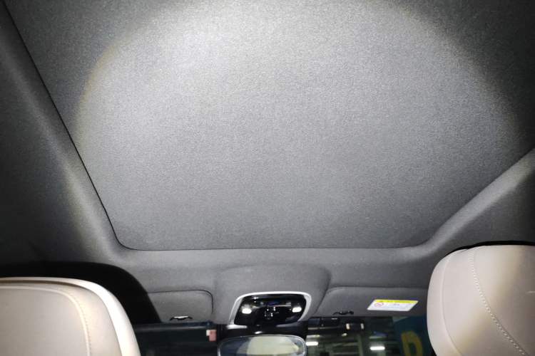 Used Chery Tiggo 8 PLUS C-DM 2025 1.5T 116 km Prestige Version 5 Seats Headliner
