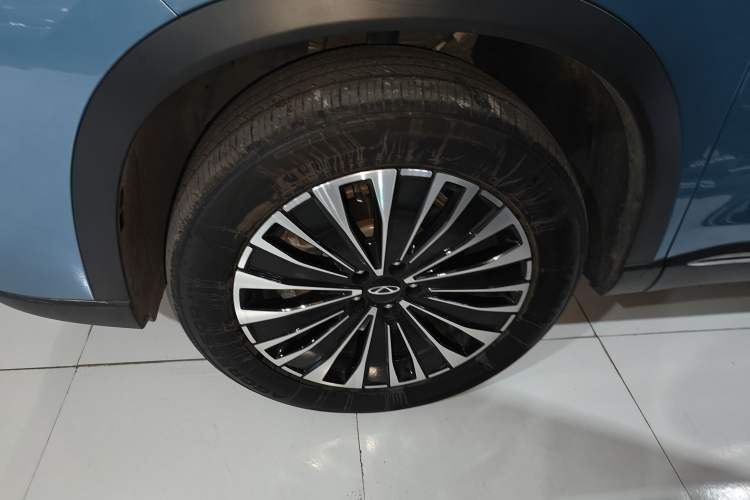 Used Chery Tiggo 8 PLUS C-DM 2025 1.5T 116 km Prestige Version 5 Seats Exterior 4
