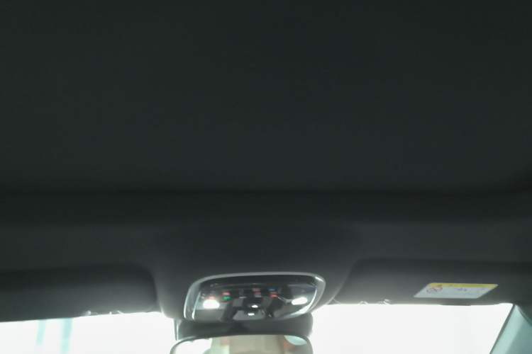 Used Chery Tiggo 8 PLUS C-DM 2025 1.5T 116 km Prestige Version 5 Seats Headliner