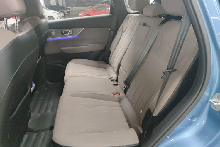 Used Chery Tiggo 8 PLUS C-DM 2025 1.5T 116 km Prestige Version 5 Seats Interior 1