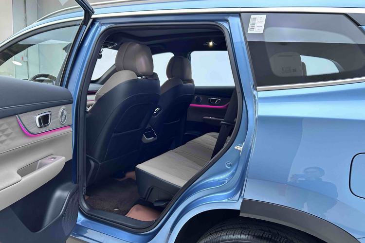 Used Chery Tiggo 8 PLUS C-DM 2025 1.5T 116 km Prestige Version 5 Seats Interior 2