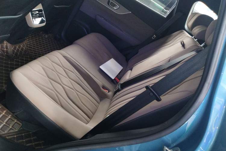 Used Chery Tiggo 8 PLUS C-DM 2025 1.5T 116 km Prestige Version 5 Seats Interior 4