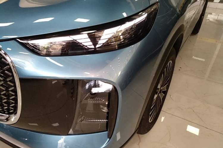 Used Chery Tiggo 8 PLUS C-DM 2025 1.5T 116 km Prestige Version 5 Seats Left Front Headlight