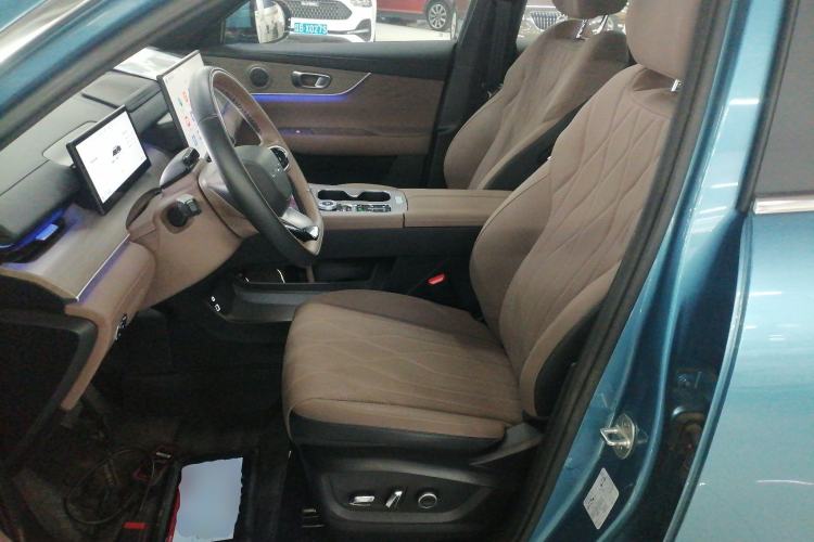 Used Chery Tiggo 8 PLUS C-DM 2025 1.5T 116 km Prestige Version 5 Seats Left Front Seat