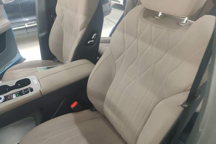 Used Chery Tiggo 8 PLUS C-DM 2025 1.5T 116 km Prestige Version 5 Seats Left Front Seat