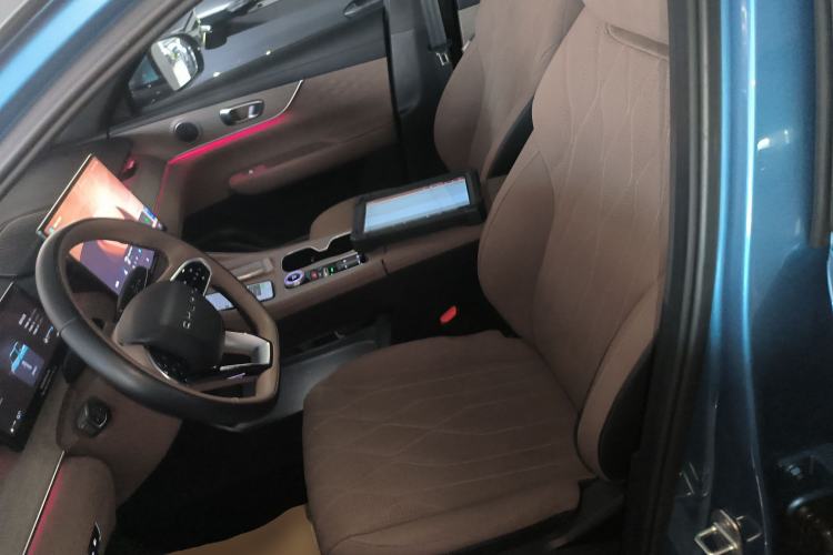 Used Chery Tiggo 8 PLUS C-DM 2025 1.5T 116 km Prestige Version 5 Seats Left Front Seat