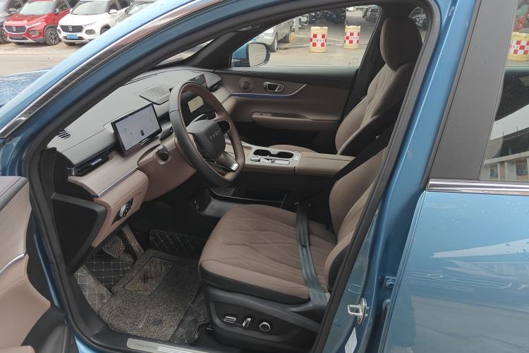 Used Chery Tiggo 8 PLUS C-DM 2025 1.5T 116 km Prestige Version 5 Seats Left Front Seat