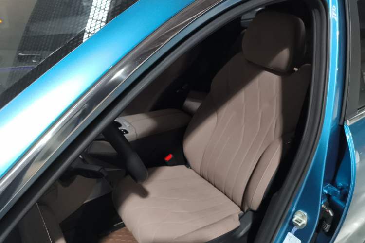Used Chery Tiggo 8 PLUS C-DM 2025 1.5T 116 km Prestige Version 5 Seats Left Front Seat