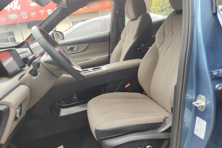 Used Chery Tiggo 8 PLUS C-DM 2025 1.5T 116 km Prestige Version 5 Seats Left Front Seat