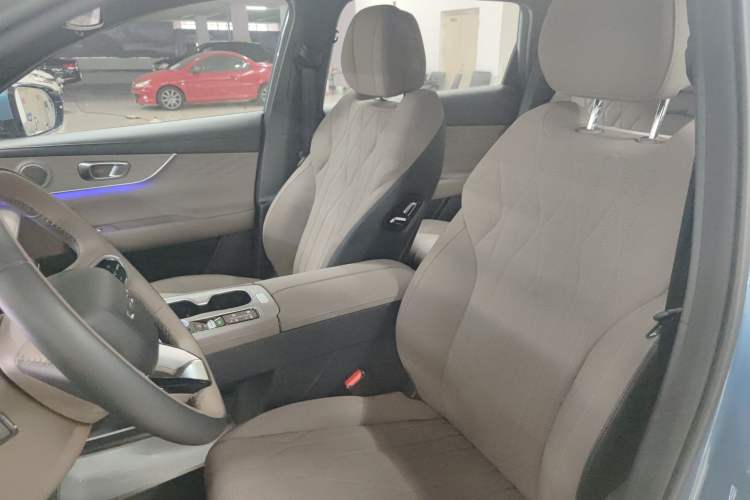 Used Chery Tiggo 8 PLUS C-DM 2025 1.5T 116 km Prestige Version 5 Seats Left Front Seat