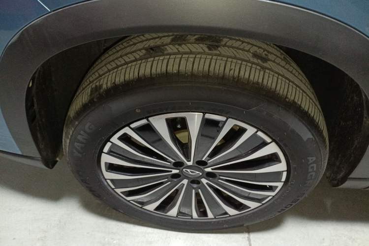 Used Chery Tiggo 8 PLUS C-DM 2025 1.5T 116 km Prestige Version 5 Seats Left Front Wheel Hub