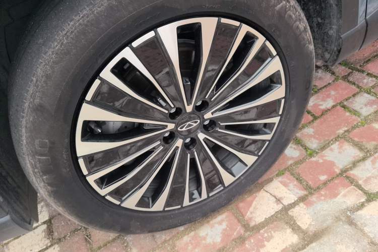 Used Chery Tiggo 8 PLUS C-DM 2025 1.5T 116 km Prestige Version 5 Seats Left Front Wheel Hub