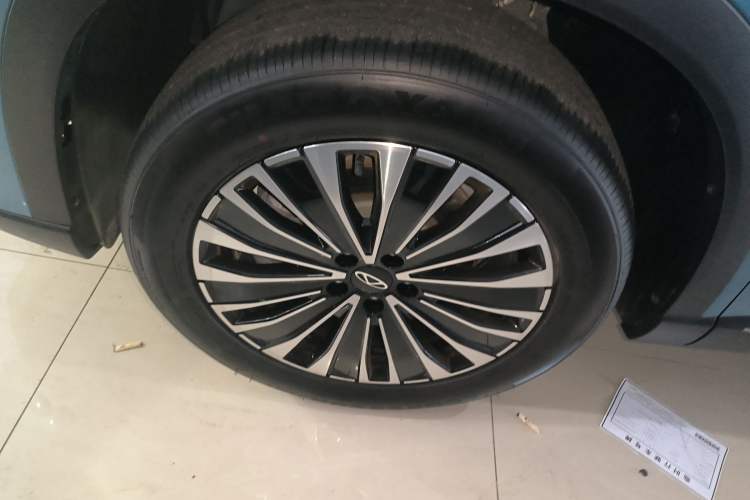 Used Chery Tiggo 8 PLUS C-DM 2025 1.5T 116 km Prestige Version 5 Seats Left Front Wheel Hub