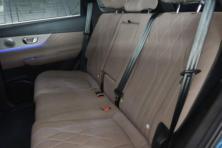 Used Chery Tiggo 8 PLUS C-DM 2025 1.5T 116 km Prestige Version 5 Seats Left Rear Seat
