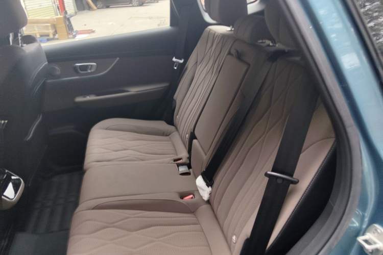 Used Chery Tiggo 8 PLUS C-DM 2025 1.5T 116 km Prestige Version 5 Seats Left Rear Seat