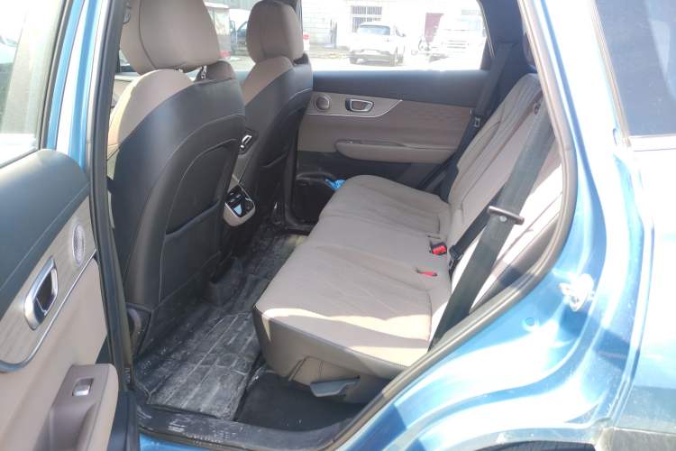 Used Chery Tiggo 8 PLUS C-DM 2025 1.5T 116 km Prestige Version 5 Seats Left Rear Seat