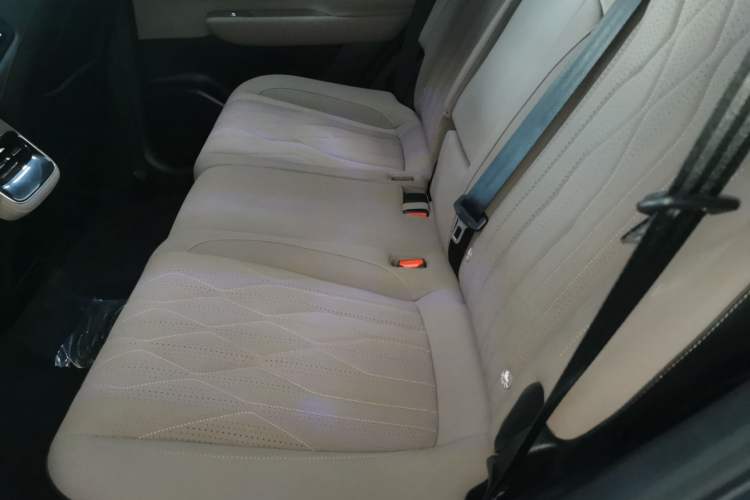 Used Chery Tiggo 8 PLUS C-DM 2025 1.5T 116 km Prestige Version 5 Seats Left Rear Seat