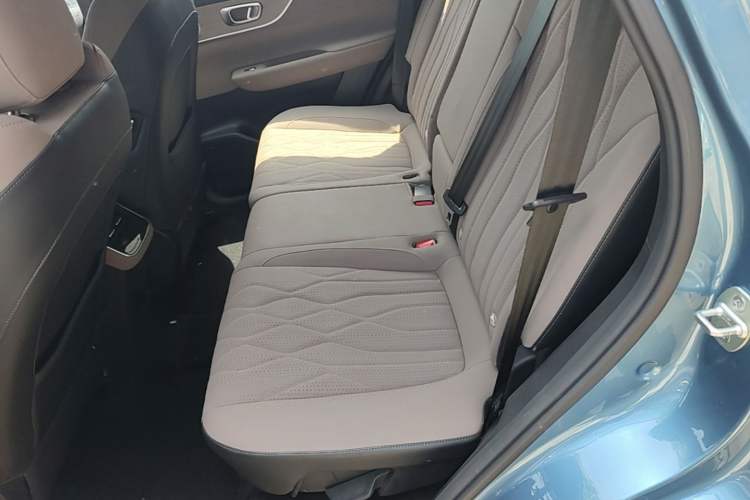 Used Chery Tiggo 8 PLUS C-DM 2025 1.5T 116 km Prestige Version 5 Seats Left Rear Seat