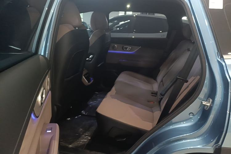 Used Chery Tiggo 8 PLUS C-DM 2025 1.5T 116 km Prestige Version 5 Seats Left Rear Seat