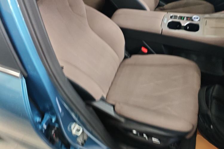 Used Chery Tiggo 8 PLUS C-DM 2025 1.5T 116 km Prestige Version 5 Seats Right Front Seat