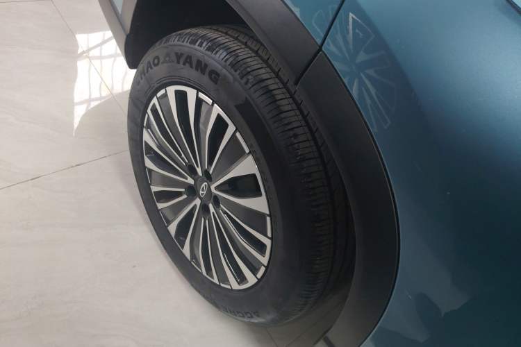 Used Chery Tiggo 8 PLUS C-DM 2025 1.5T 116 km Prestige Version 5 Seats Right Rear Wheel Hub