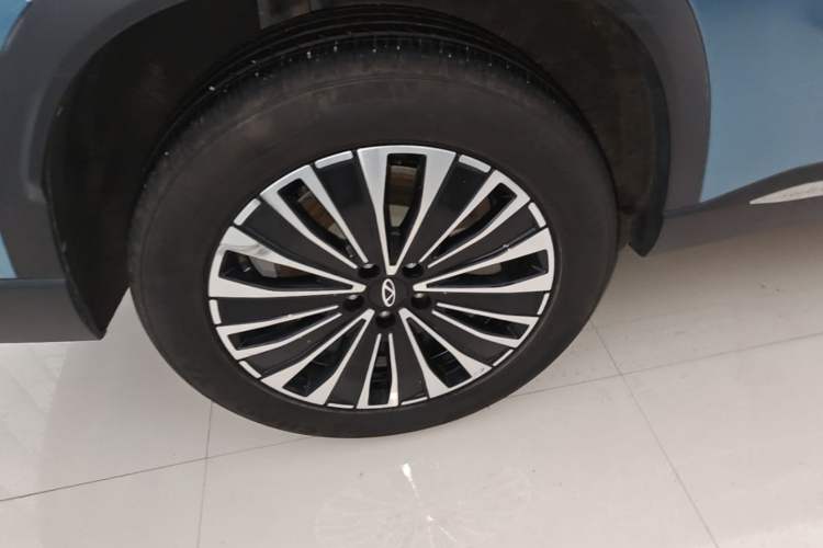 Used Chery Tiggo 8 PLUS C-DM 2025 1.5T 116 km Prestige Version 5 Seats Right Rear Wheel Hub