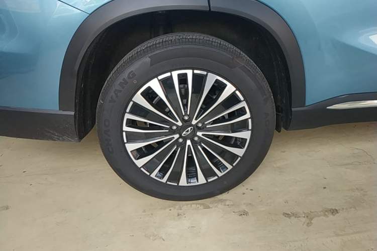 Used Chery Tiggo 8 PLUS C-DM 2025 1.5T 116 km Prestige Version 5 Seats Right Rear Wheel Hub