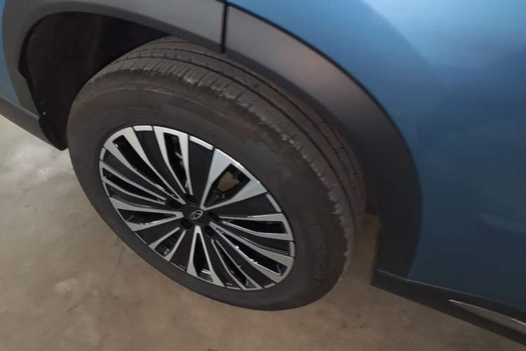 Used Chery Tiggo 8 PLUS C-DM 2025 1.5T 116 km Prestige Version 5 Seats Right Rear Wheel Hub