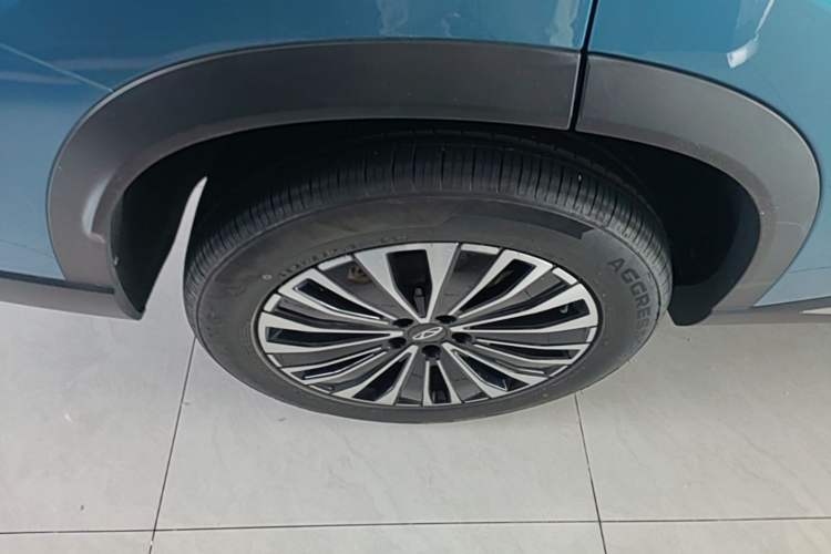 Used Chery Tiggo 8 PLUS C-DM 2025 1.5T 116 km Prestige Version 5 Seats Right Rear Wheel Hub