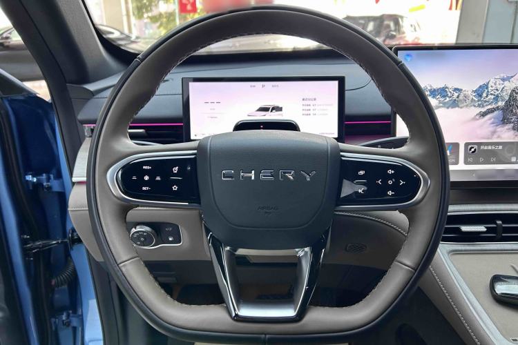 Used Chery Tiggo 8 PLUS C-DM 2025 1.5T 116 km Prestige Version 5 Seats Steering Wheel