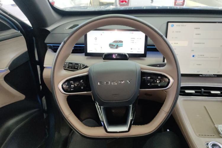 Used Chery Tiggo 8 PLUS C-DM 2025 1.5T 116 km Prestige Version 5 Seats Steering Wheel