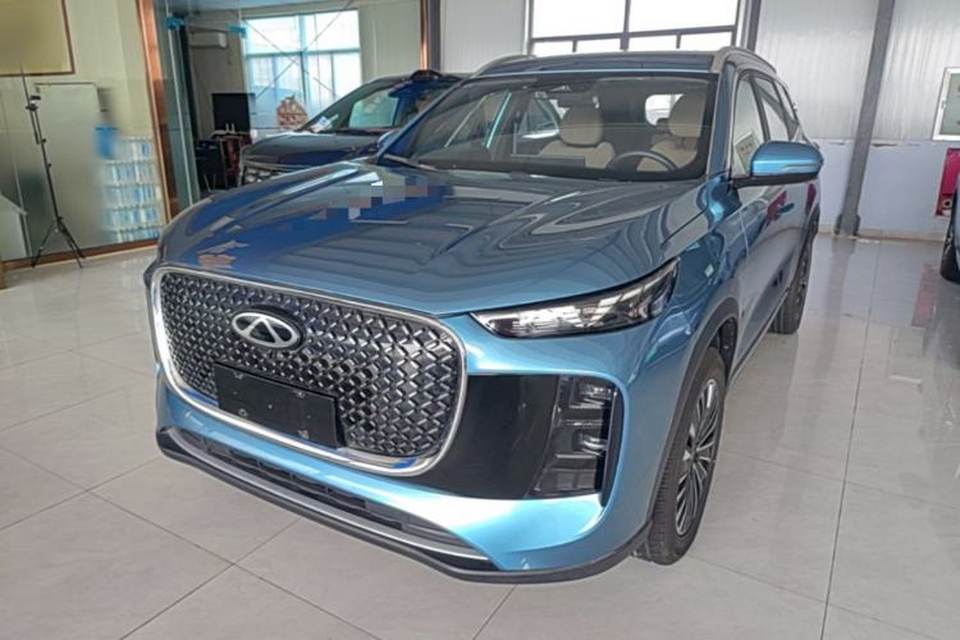 Chery Tiggo 8 PLUS C-DM 2025