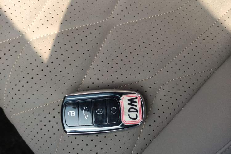Used Chery Tiggo 8 PLUS C-DM 2025 1.5T 116 km Prestige Version 5 Seats Vehicle Key