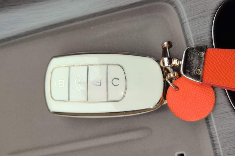 Used Chery Tiggo 8 PLUS C-DM 2025 1.5T 116 km Prestige Version 5 Seats Vehicle Key