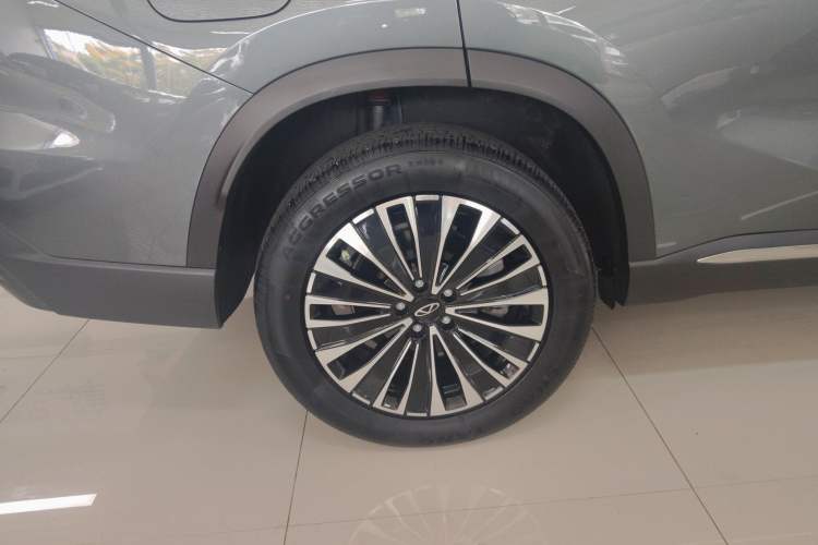 Used Chery Tiggo 8 PLUS C-DM 2025 1.5T 116 km Luxury Version 5 Seats Exterior 8