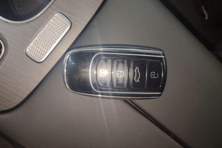 Used Chery Tiggo 8 PLUS C-DM 2025 1.5T 116 km Luxury Version 5 Seats Interior 1