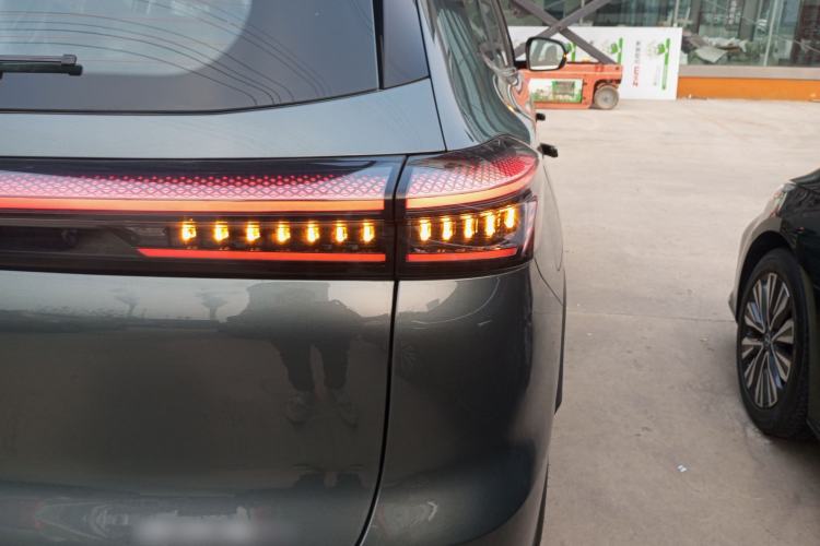 Used Chery Tiggo 8 PLUS C-DM 2025 1.5T 116 km Luxury Version 5 Seats Right Rear Taillight