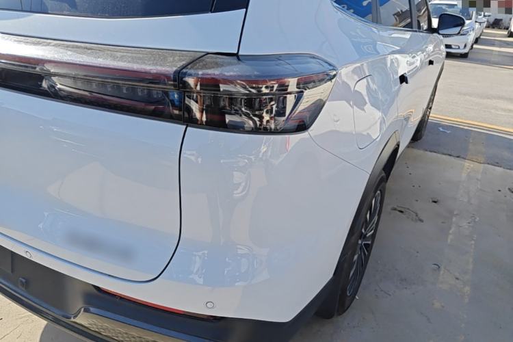 Used Chery Tiggo 8 PLUS C-DM 2025 1.5T 116 km Prestige 7-Seater Right Rear Taillight