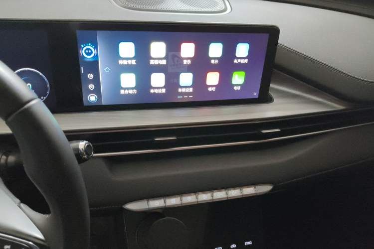 Used Chery Tiggo 8 PLUS Kunpeng e+ 2022 PHEV 1.5T Comfort e+ Audio And AC Panel