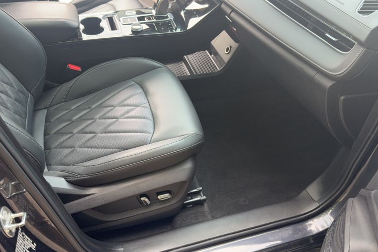 Used Chery Tiggo 8 PLUS Kunpeng e+ 2022 PHEV 1.5T WindStyle e+ Interior 3